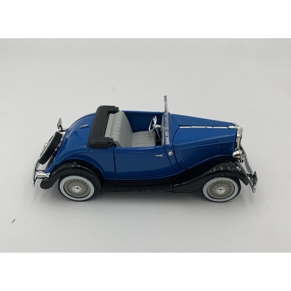 National Motor Museum Mint Diecast 1934 V-8 Deluxe Roadster Blue 1:32 I2 - Picture 4 of 11